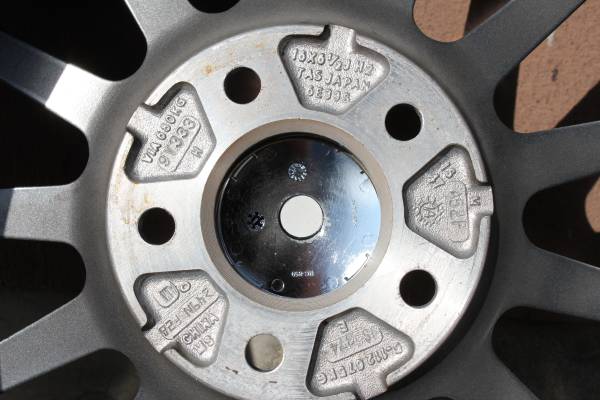 ベンツBクラス16インチホイール　スタッドレスタイヤ_3