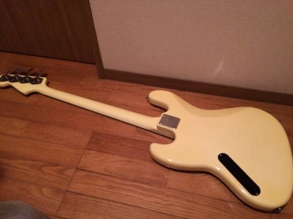 Fernandes　ジャズベース　JJ風 EMG