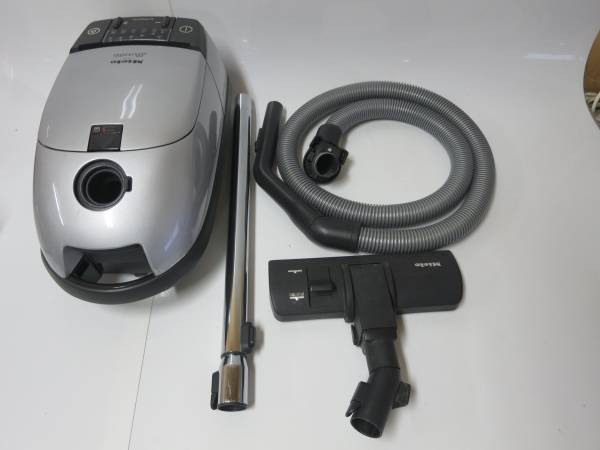 中古　ドイツ　ミーレ　シルバースター紙パック掃除機　S344i　