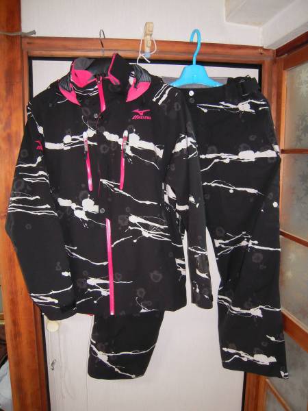 ★MIZUNOスキーウエアー★ 上下セット Ｌサイズ：「送料無料」