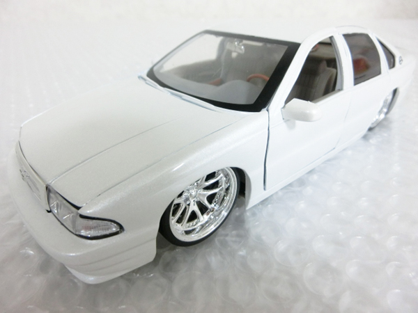 JADA 1/24 1996 Impala SS インパラ №10