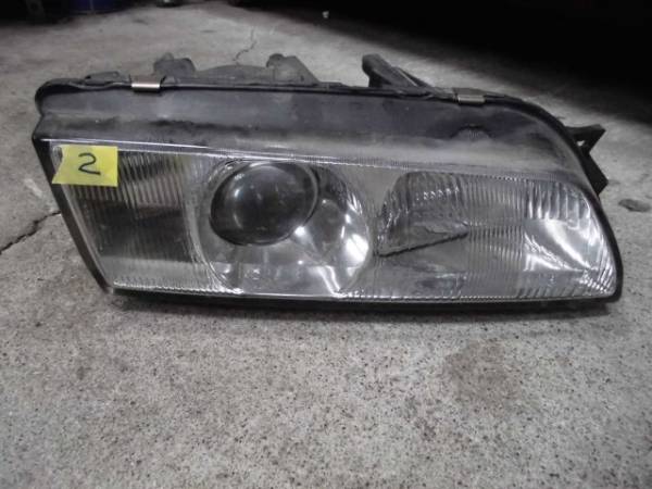 スカイラインR32用　ヘッドライト右♪♪・・・②