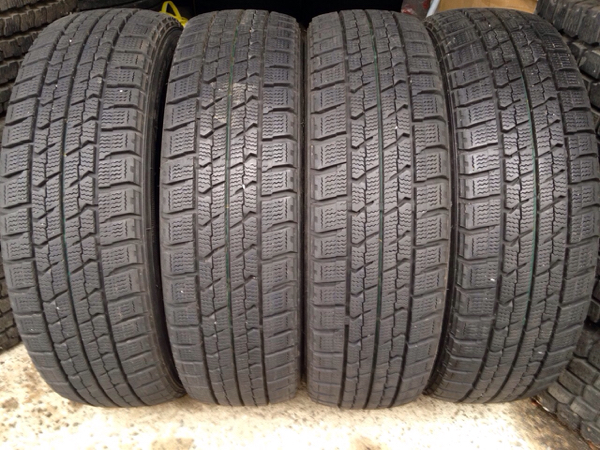 【バリ山 グッドイヤー ice NAVI ZEA2 155/65R14 スタッドレス】
