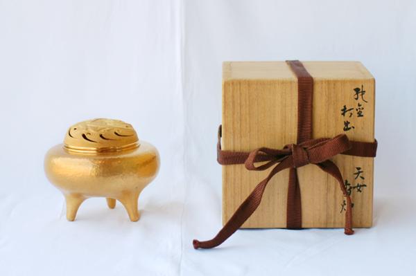 ◇人間国宝 関谷四郎作 純金打出 香炉「天女」 450g