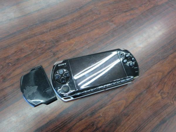 T★6207★PSP本体 3000 番★ジャンク本体★