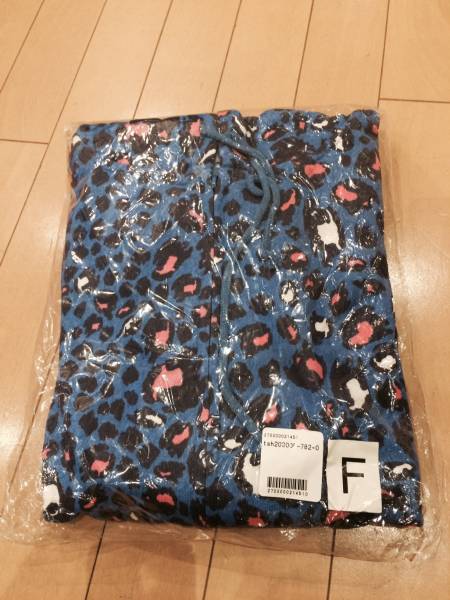 未開封　チームしゃちほこ　公式パーカー　青　咲良菜緒