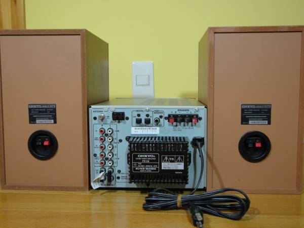 動作品　ONKYO FR-X9A CD/MDコンポ リモコン付き ONKYO FR-X9A CD・MDコンポ リモコン付 オンキヨー