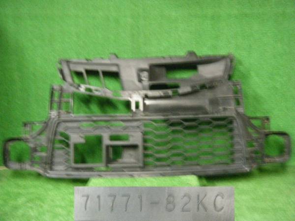 ML21S　ルークス HWS　バンパーグリル ロアグリル 71771-82KC