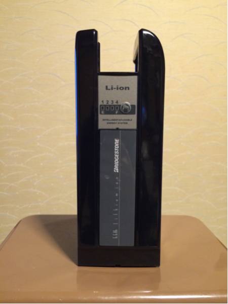 X82-31 ブリヂストン 電動自転車 バッテリー 作動確認済