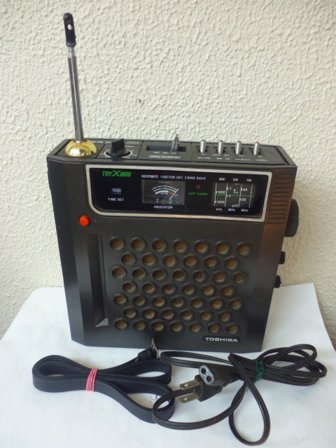 東芝 TRY-X1800 3バンドBCLラジオ RP-1800F作動ジャンク