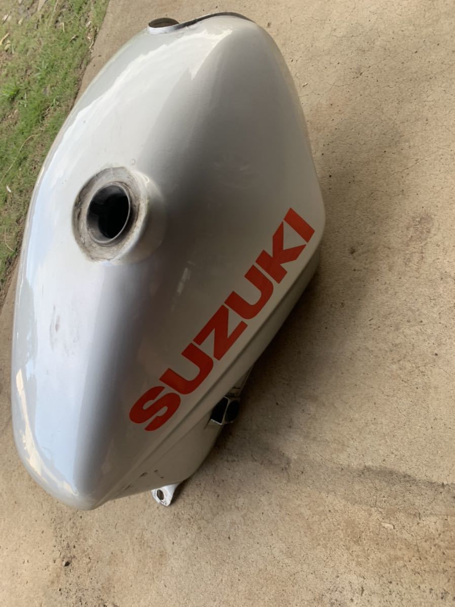 最低制限価格 GSX1100S GSX750S 刀 純正タンク ガソリンタンク