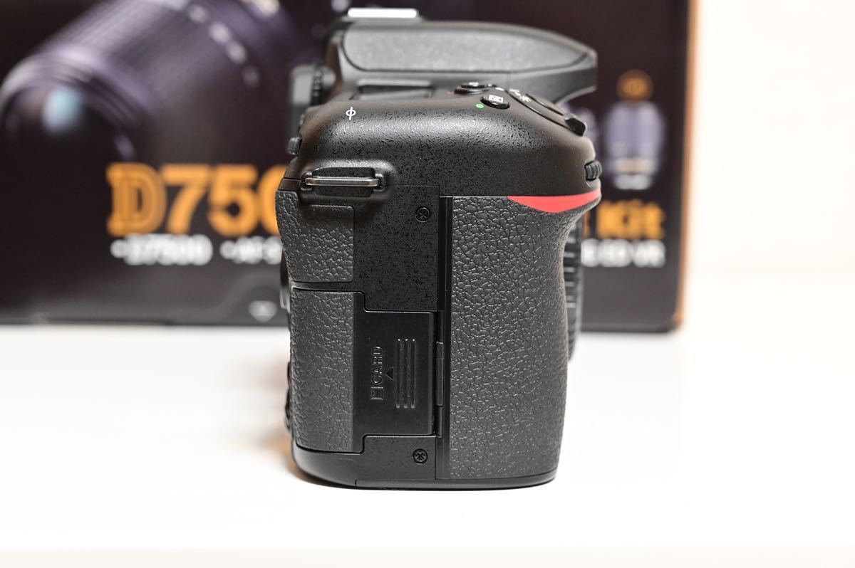 Nikon D7500 レンズキットAF-S 18-140mm ＋AF-P 70-300mm 中古 美品_6