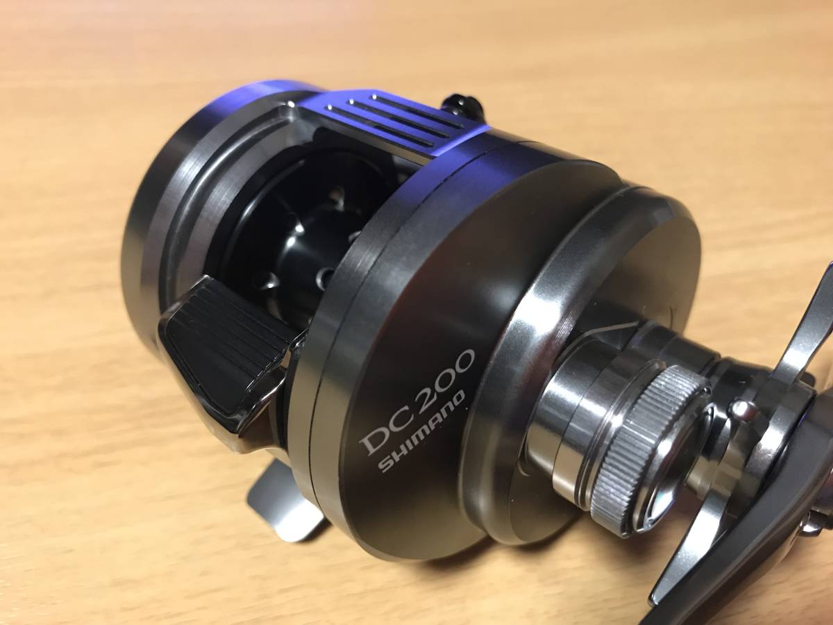 かなり美品 シマノ 19 カルカッタ コンクエスト DC 200 右巻き シマノ