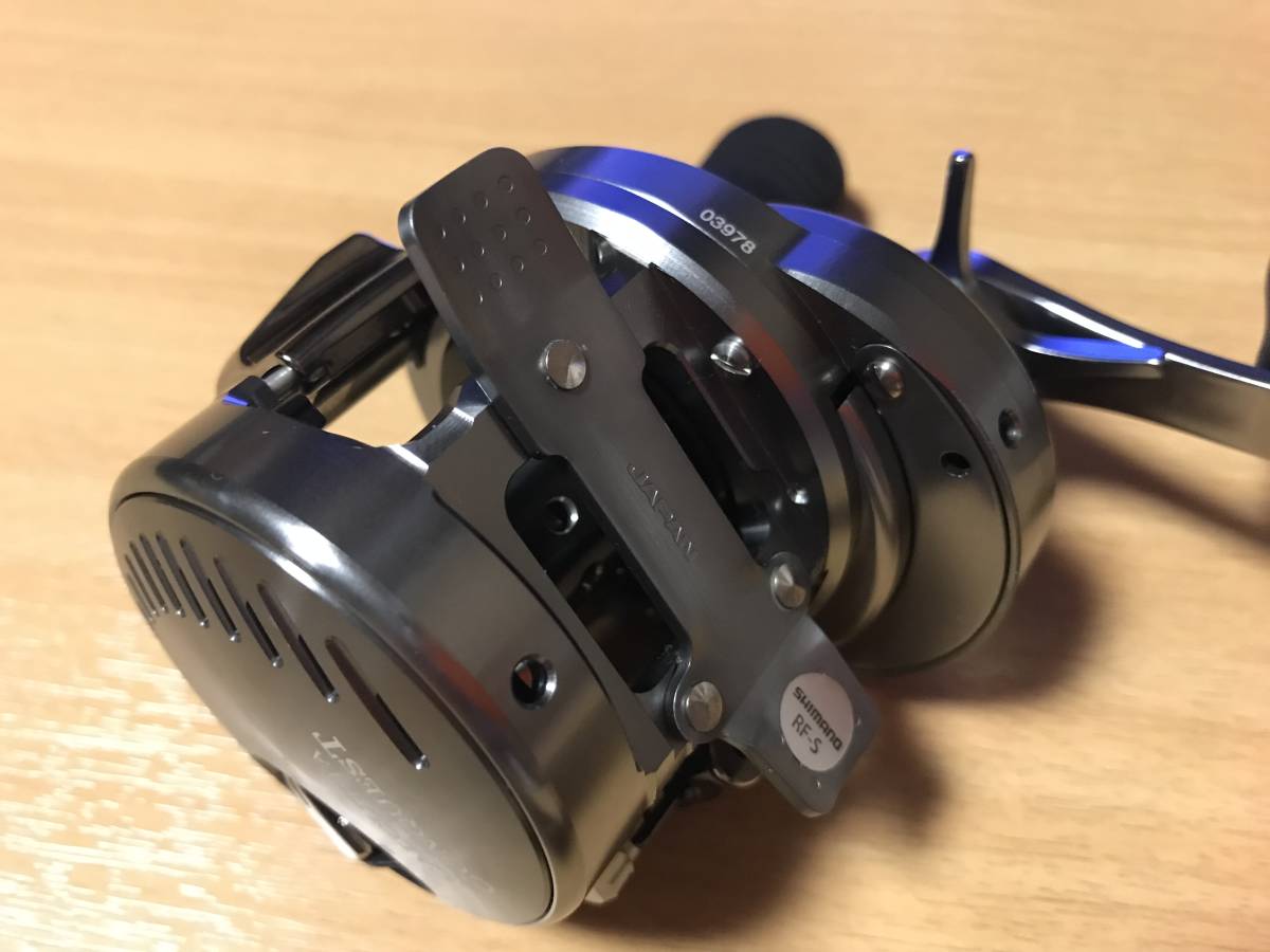 かなり美品 シマノ 19 カルカッタ コンクエスト DC 200 右巻き シマノ