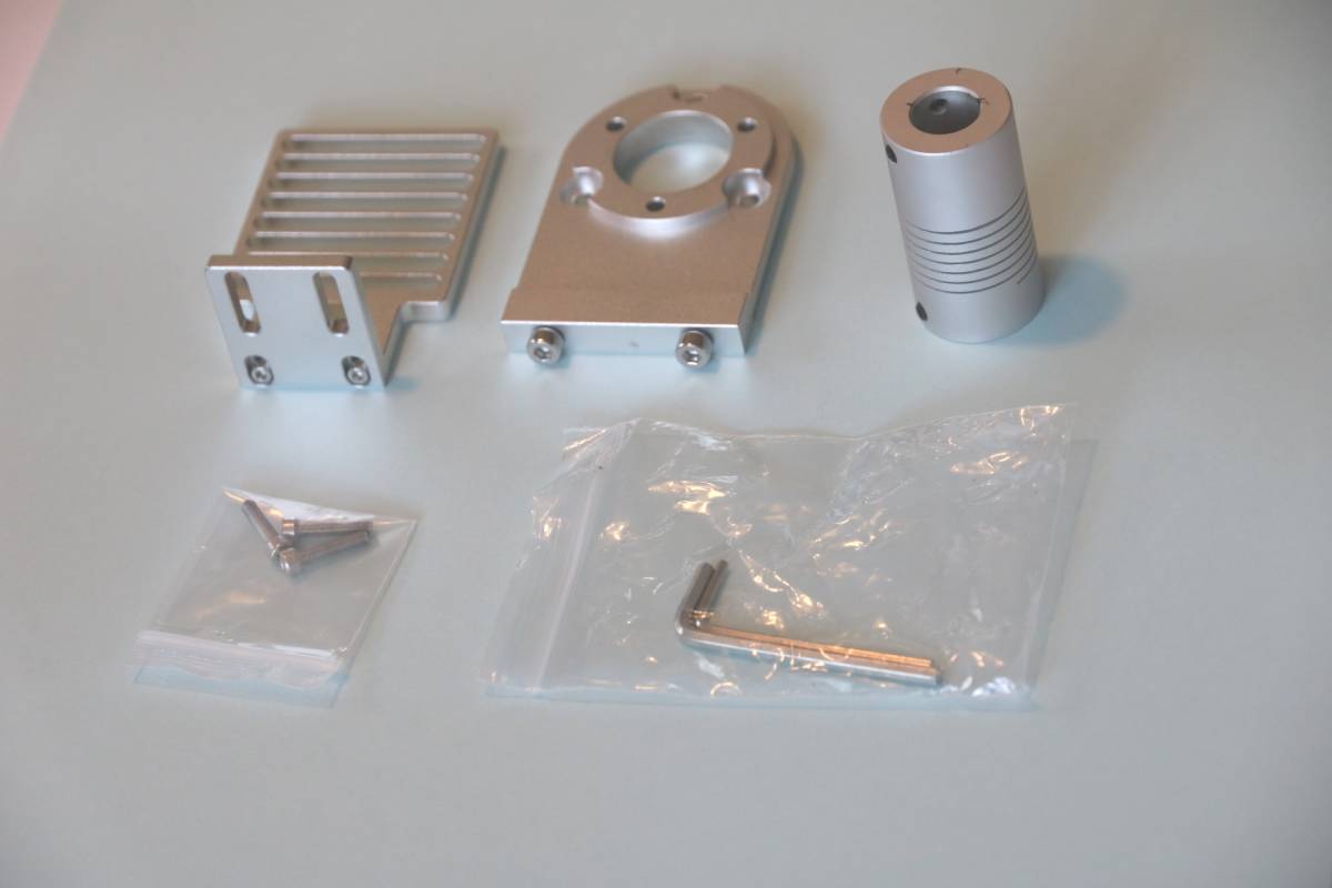 TB016-114mm&frasl;115mm鏡筒用 超軽量化設計鏡筒バンド クリックポスト送料