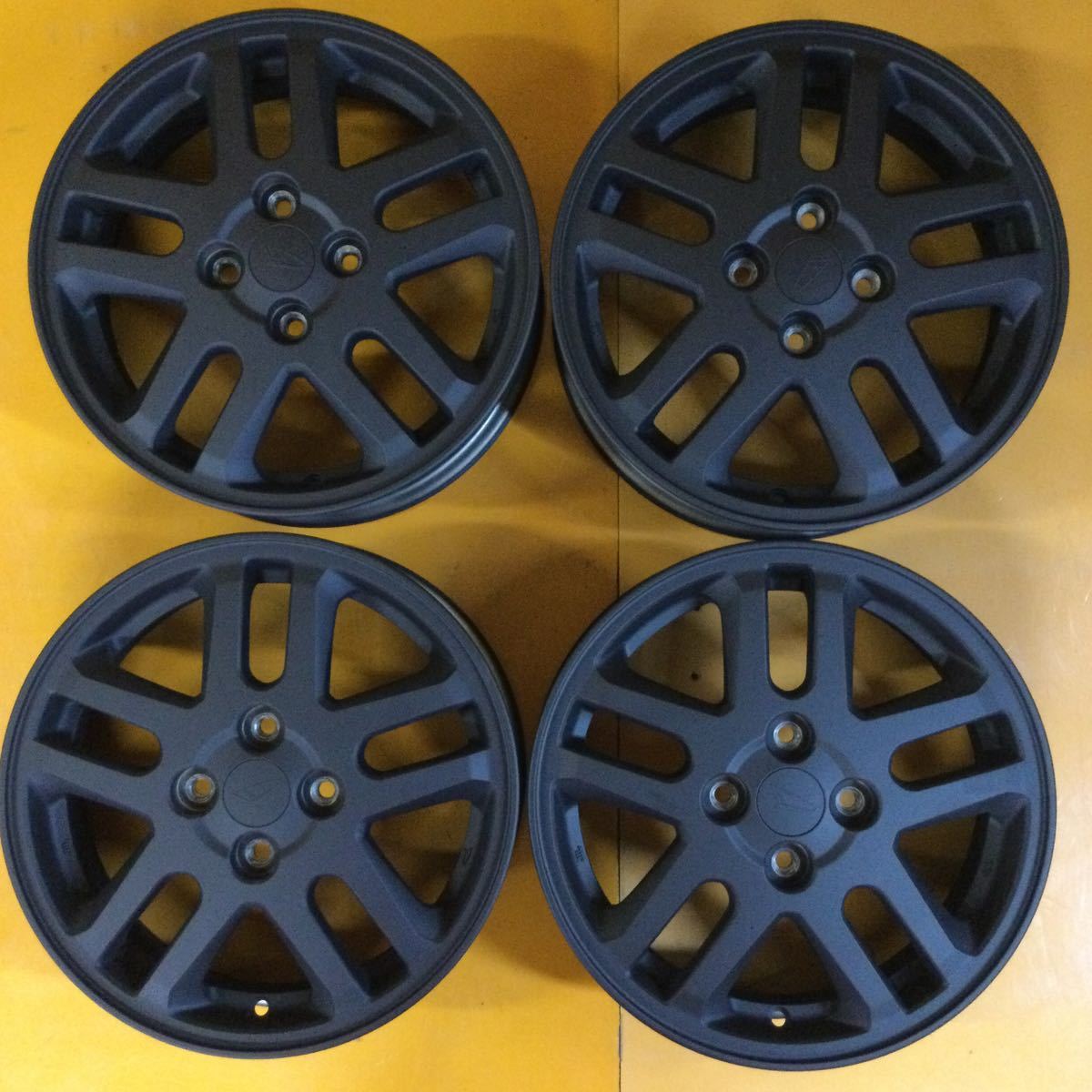 ダイハツ ムーブ純正アルミホイール 15×4.5J+45 100-4H 再塗装マッド 