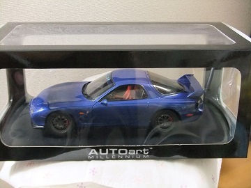 1/18 オートアート 75988 1/18 マツダ RX-7 FD3S スピリット R typeA