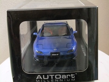 1/18 オートアート 75988 1/18 マツダ RX-7 FD3S スピリット R typeA