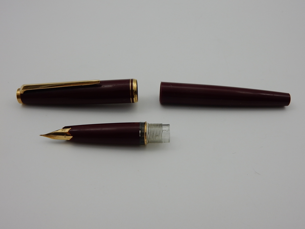 万年筆 MONTBLANC モンブラン 型番不明 ペン先 14K MONTBLANC