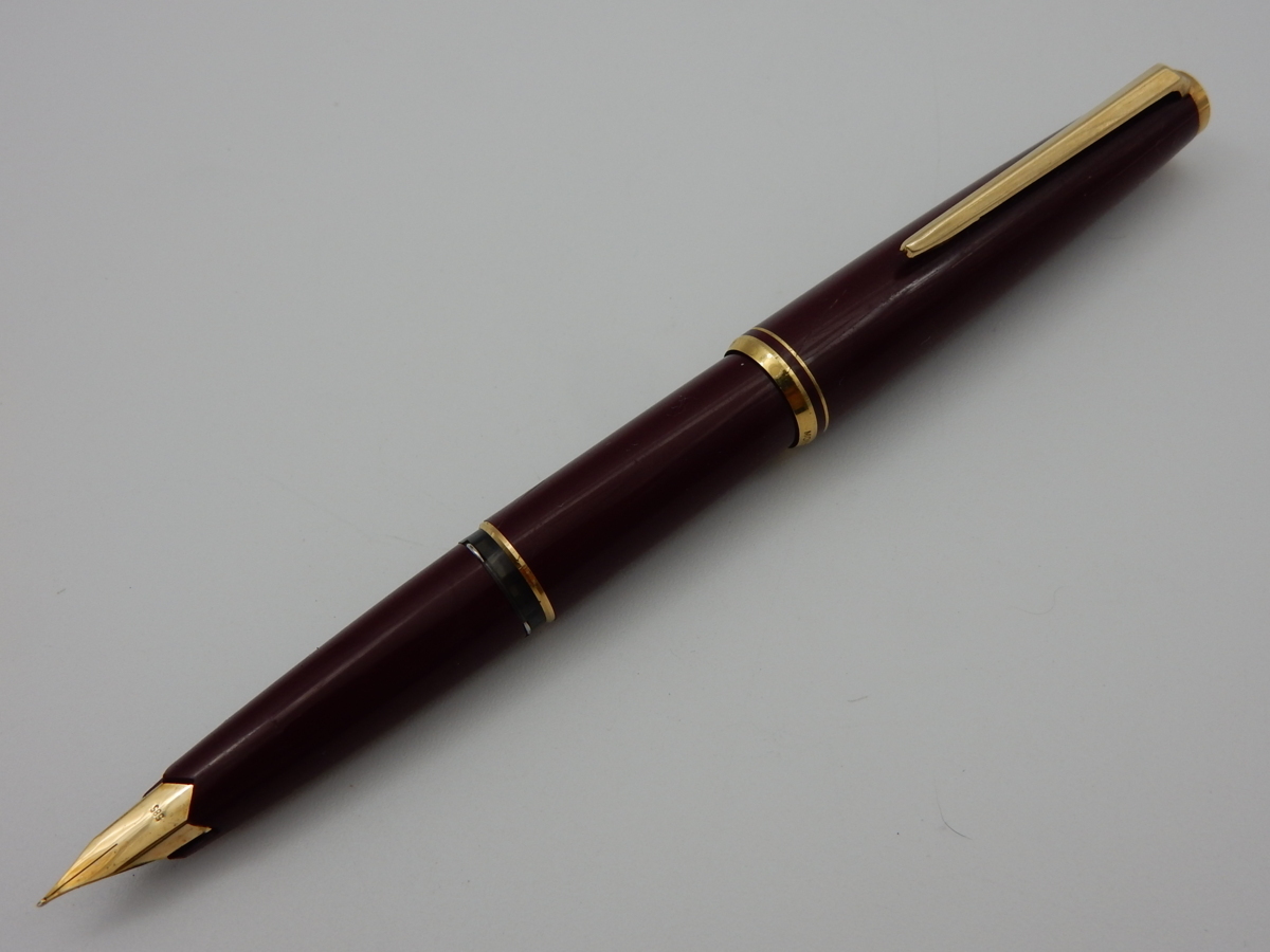万年筆 MONTBLANC モンブラン 型番不明 ペン先 14K MONTBLANC