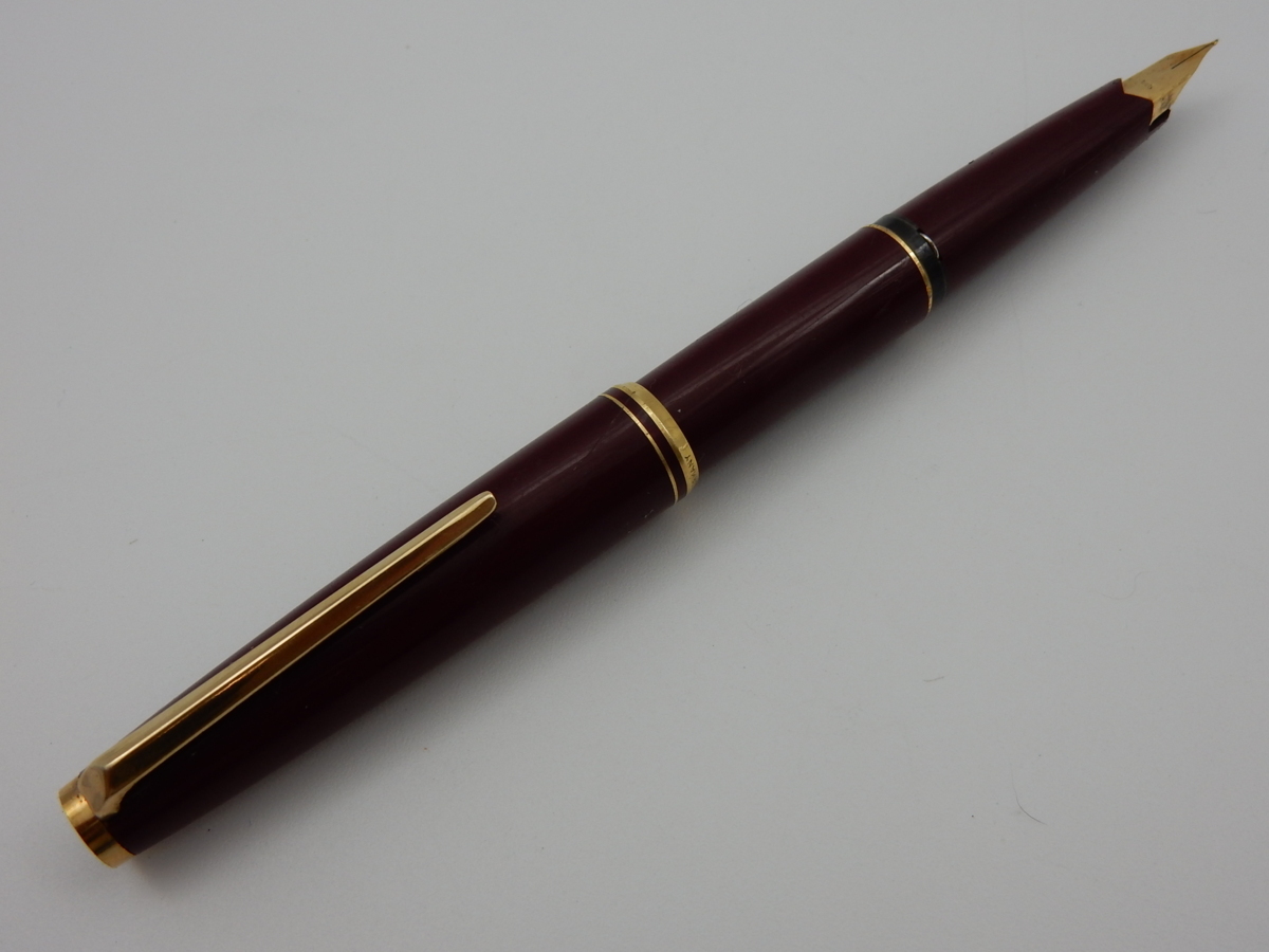 万年筆 MONTBLANC モンブラン 型番不明 ペン先 14K MONTBLANC