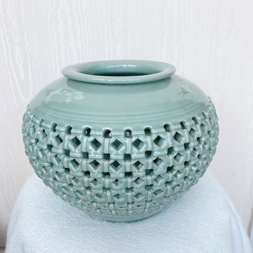 高麗青磁 磁器 安峰鶴作 壷 透かし 花瓶 (高麗)｜売買された 