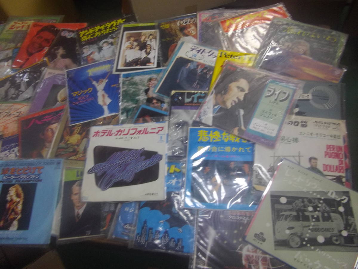 【111枚超！】CDまとめ売り J-POP 洋楽 90s アニソン 8cm 他 111枚超！】CDまとめ売り J-POP 洋楽 90s アニソン 8cm 他 先週日本で
