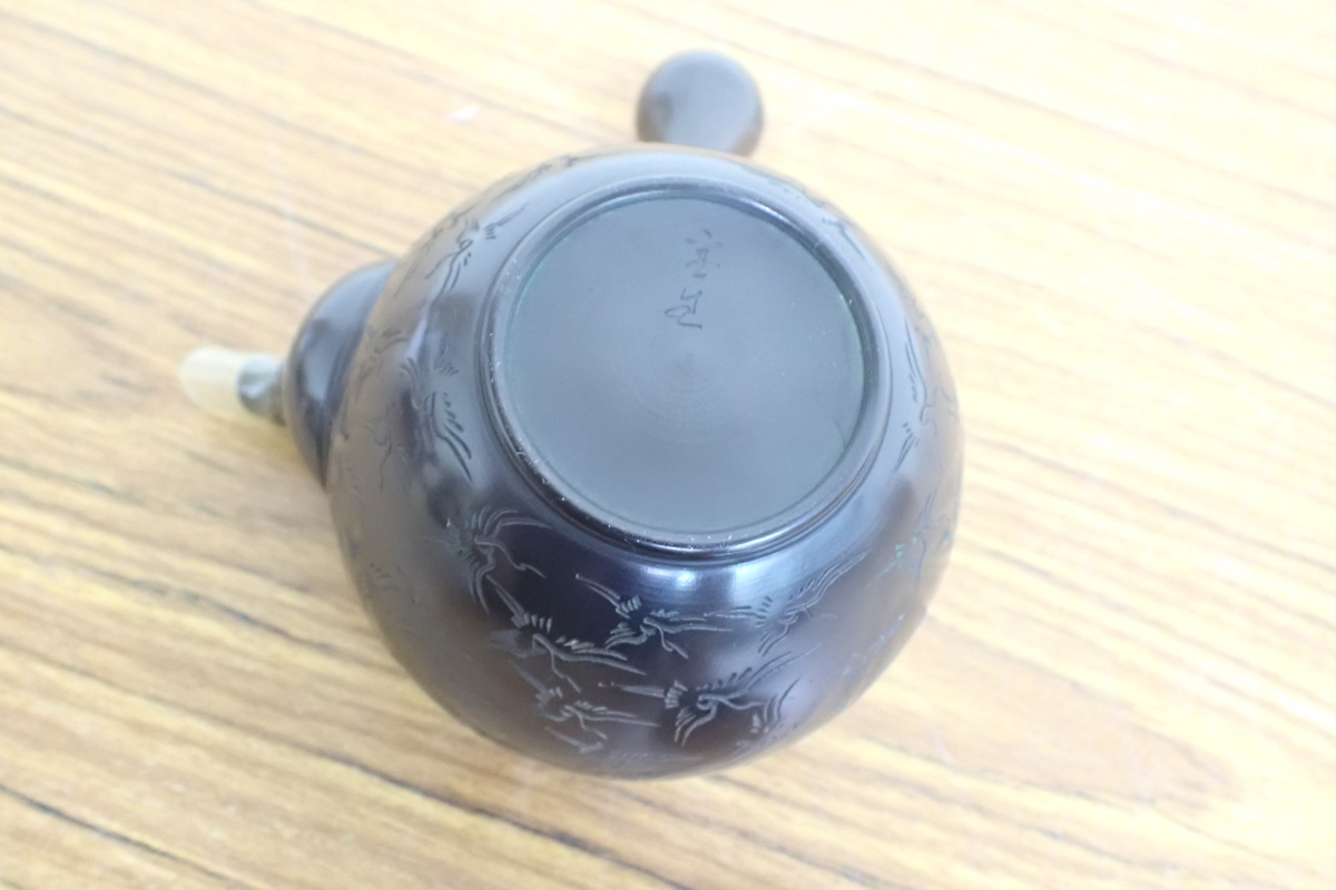 ☆091851 煎茶道具 常滑焼 山田宝生 極細密彫刻千羽鶴 急須 ☆