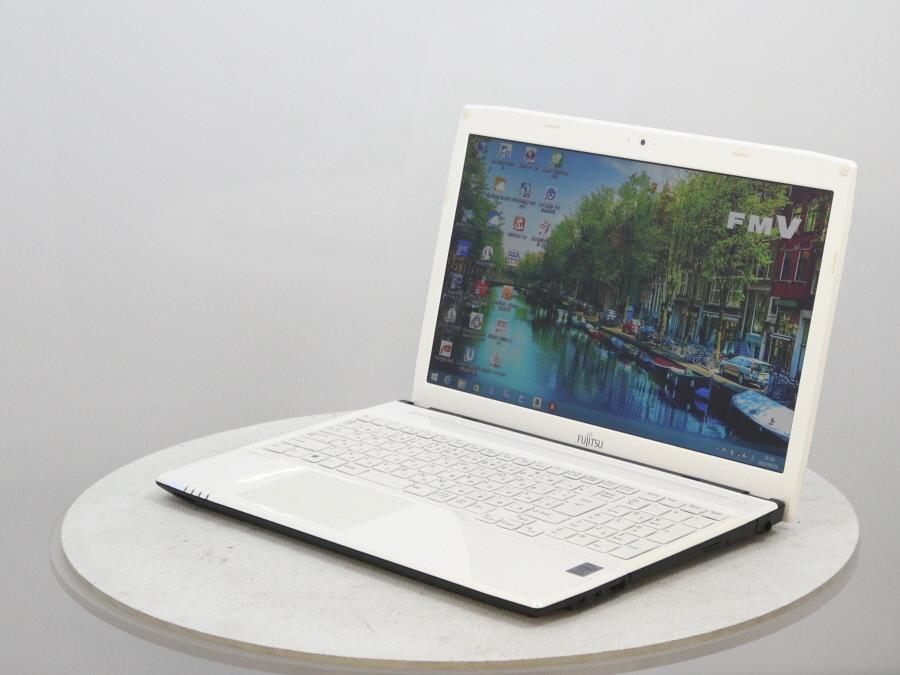 FUJITSU FMVA42SW LIFEBOOK AH42/S Win8 Pentium 3558U 1.70GHz 4GB