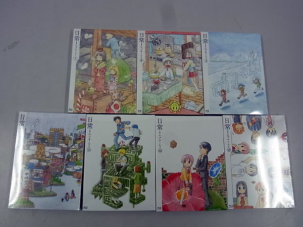 日常Blu-ray特装版 1~13巻 Amazon.co.jp: 日常のブルーレイ
