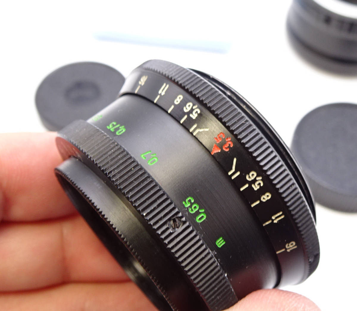 30 　新品同様　 パンケーキレンズ　1982年製造　　インダスター50-2　ソニーミラーレス（Eマウント）用アダプター付 50mm 50-2 Industar-50-2 未使用・未開封品)ロシア 手頃に買えるパンケーキ型ロシアンレンズの F3.5」フルサイズ対応（もしかして中判ミラーレスでも？）旧ソ連から来た破格のハイコストパフォーマンスレンズ