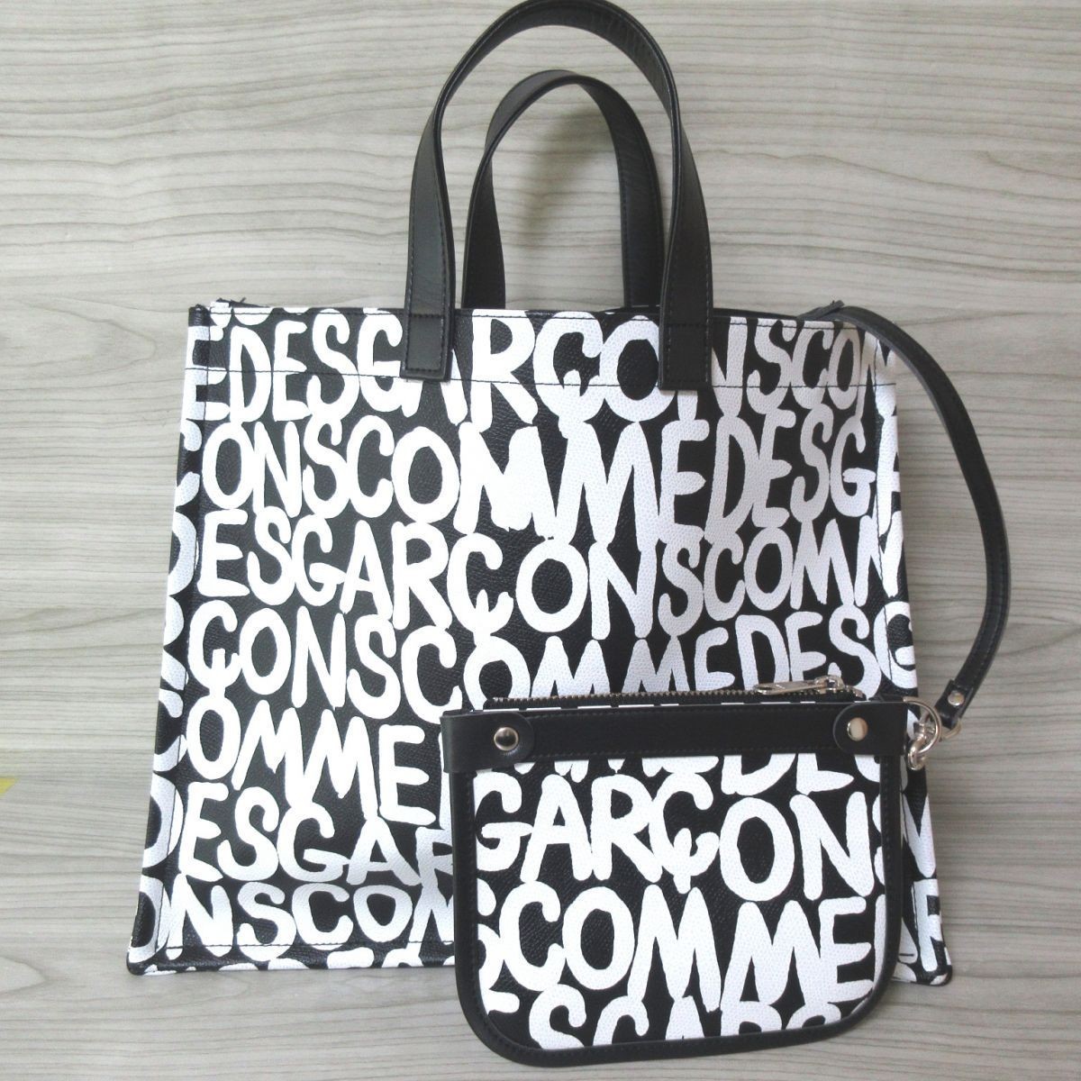 最新作，低価 美品 2019年モデル COMME des GARONS コムデギャルソン 