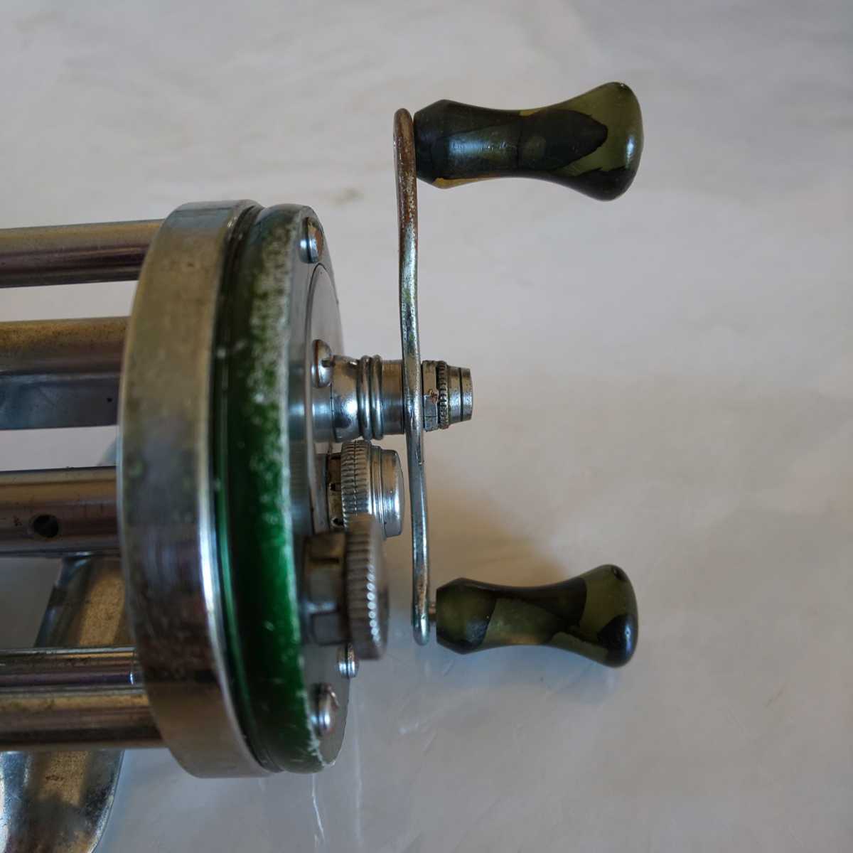 Moulinet de pêche vintage Shakespeare Marhoff 1964 modèle GE fabriqué