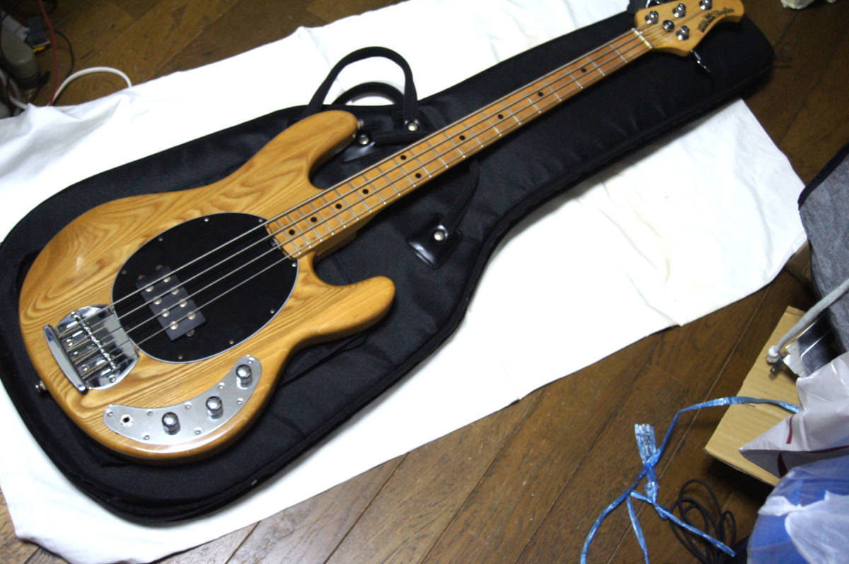 OLP Ernie Ball スティングレイタイプ ベースギター GIGバッグ MOON製 付き(ミュージックマン)｜売買されたオークション情報、yahooの商品情報をアーカイブ公開