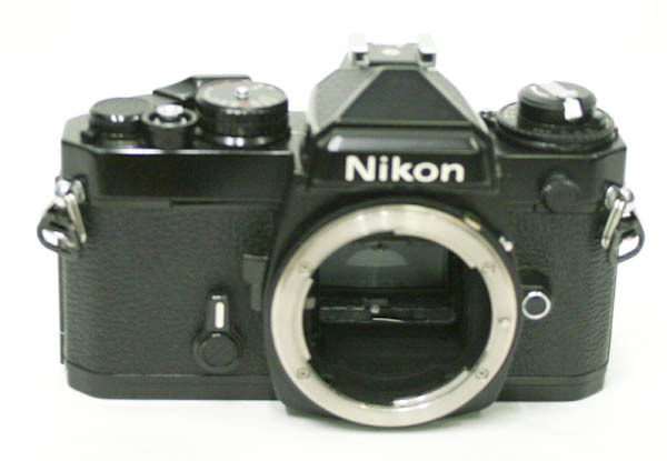 #G2581■ニコン　FE ブラック■