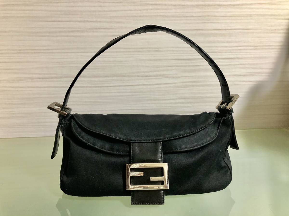 FENDI マンマバケット フェンディ ショルダーバッグ ワンショルダー 1 