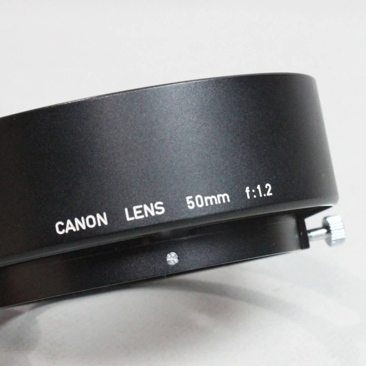 1003156 【美品 キヤノン】 Canon 取付口径 55mm 50mm f1.2用 かぶせ式メタルレンズフード