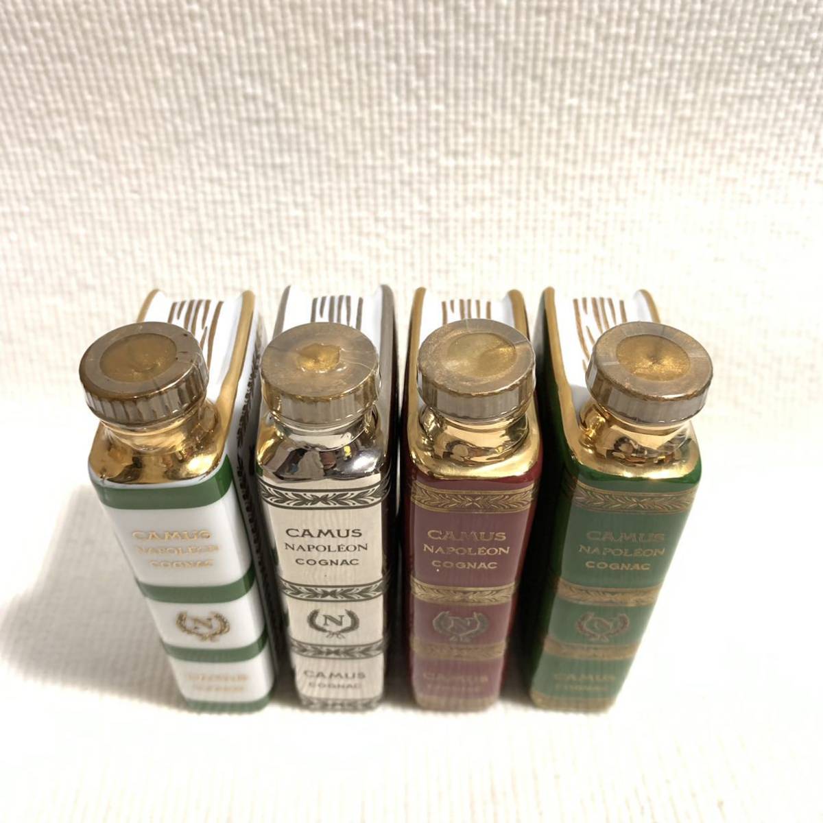 未開栓 ブランデー 4本セット CAMUS NAPOLEON カミュ NAPOLEON ナポレオン CAMUS 未開栓 古酒 COGNAC ブック 700ml