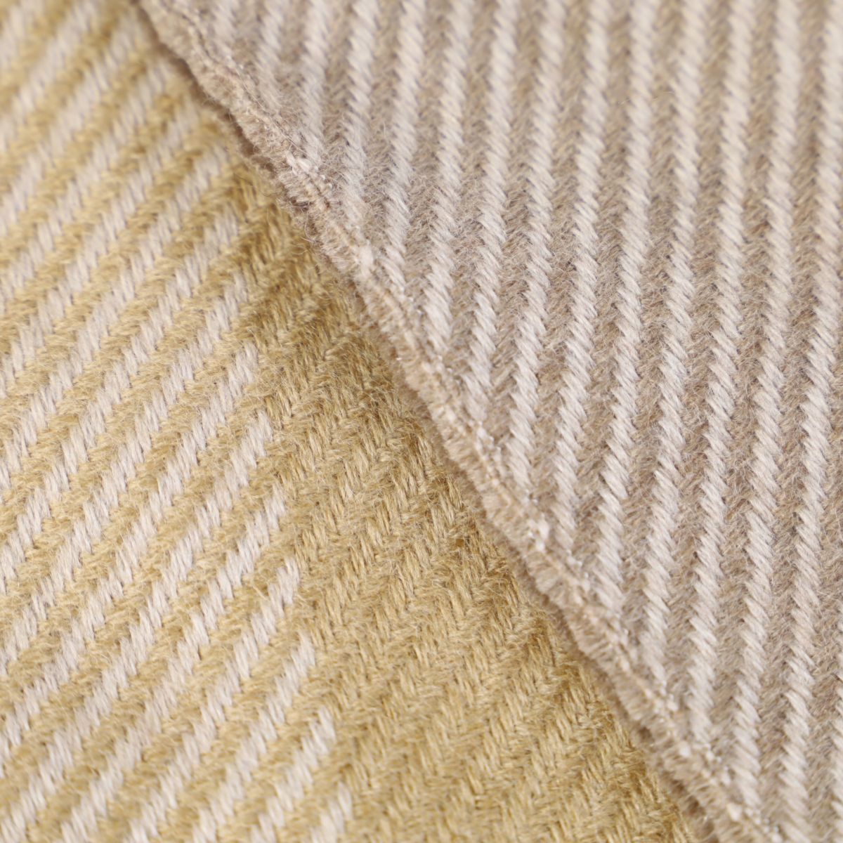 N901a オロビアンコ 日本製 ふんわり ウール 高級 マフラー イタリア Orobianco ストライプ ストール メンズ レディース ベージュ 男性用 売買されたオークション情報 Yahooの商品情報をアーカイブ公開 オークファン Aucfan Com N901a オロビアンコ 日本製 ふんわり ウール 高級 マフラー イタリア Orobianco ストライプ ストール メンズ レディース ベージュ 男性用 売買されたオークション情報 Yahooの商品情報をアーカイブ公開 オークファン Aucfan Com