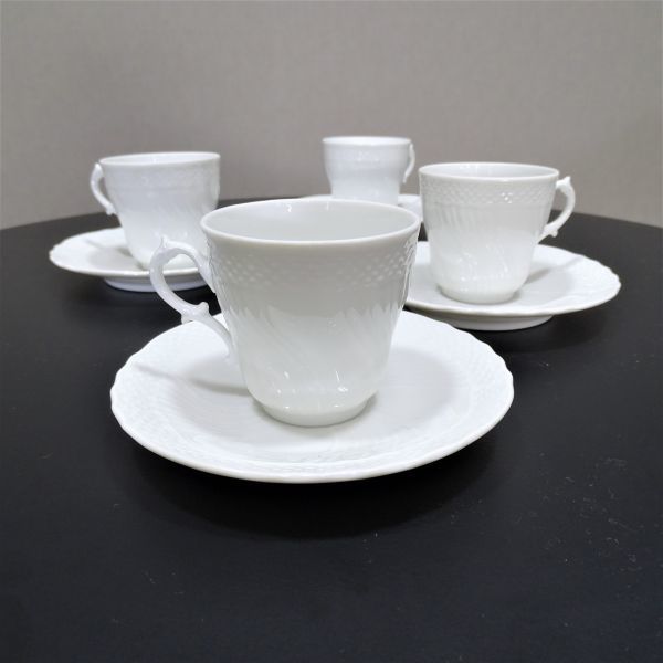 豊富な，正規品 11/18 Richard Ginori リチャード ジノリ ベッキオホワイト ティーカップ＆ソーサー 洋食器 陶器 イタリア 4客セット(リチャードジノリ)｜売買されたオークション情報、yahooの商品情報をアーカイ リチャードジノリ