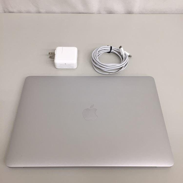 MacBook Air 2018 13インチ 8GB / 128GB シルバー Apple MacBook Air