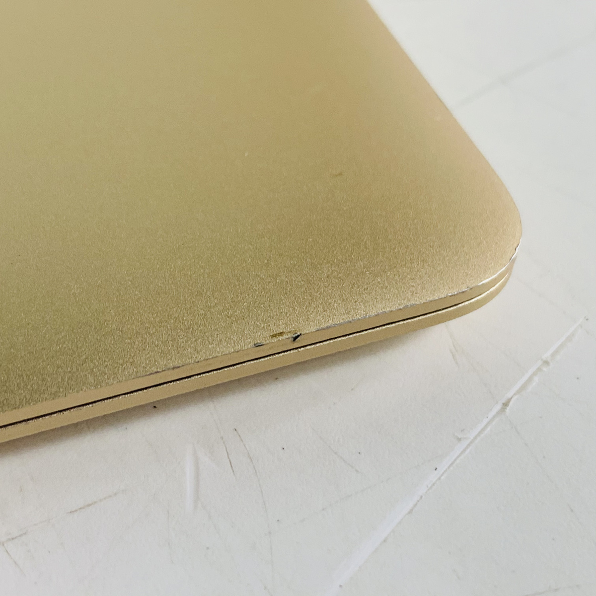 動作確認済み MacBook 12インチ（Early 2016） Core m7 1.3Ghz/8GB/256GB ゴールド MLHE2J/A