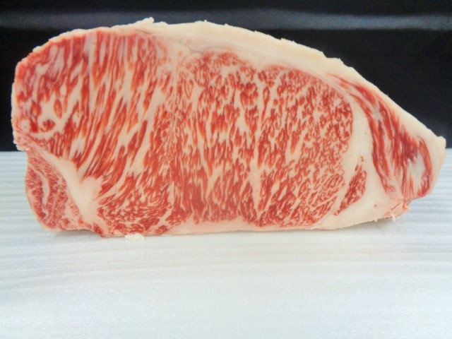 青森産A５牝　特選サーロイン（ヒレ下）　２，７ｋｇ　