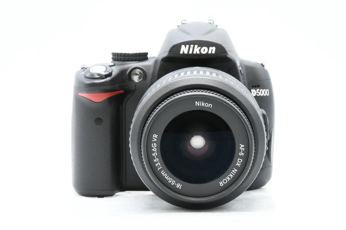 D5000 Nikon AF-S 18-55mm + DX ニコン レンズ NIKKOR 撮影僅か1,143回 