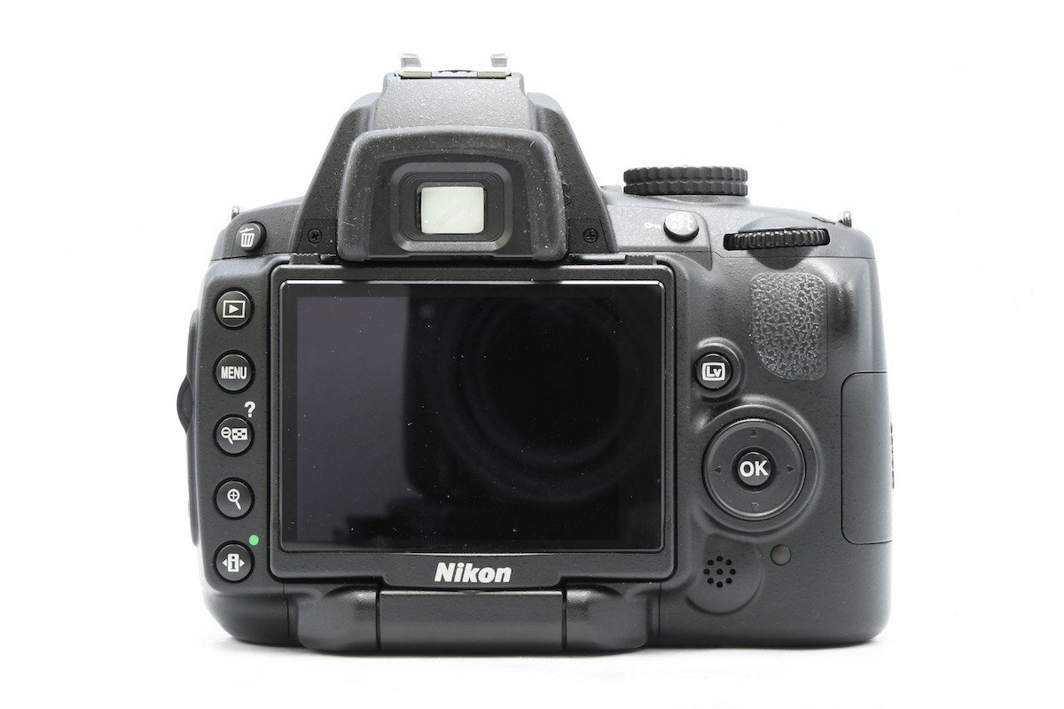 ◇ Nikon ニコン D5000 + AF-S DX NIKKOR 18-55mm F3.5-5.6 G VR 
