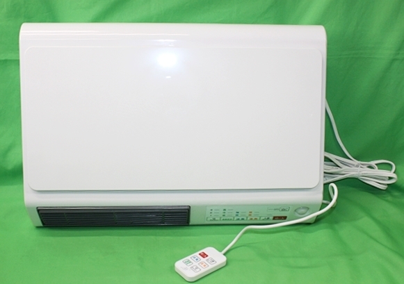 中古 脱衣所ファンヒーター DWC-J120H-WH 人感センサー 18年製 壁掛け 暖房