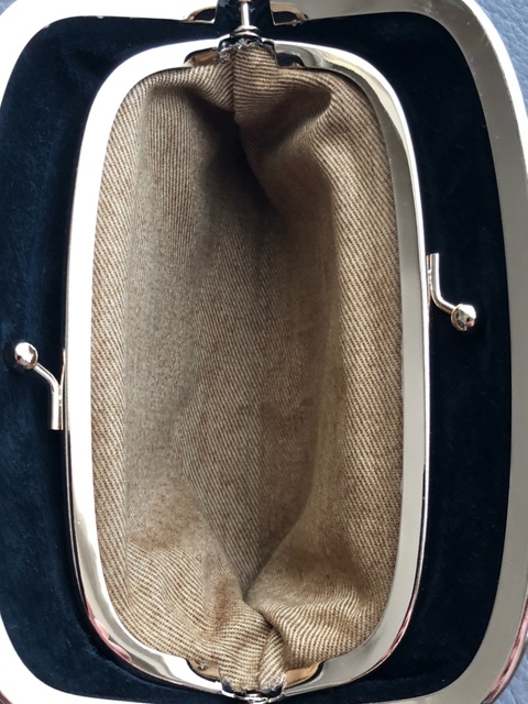 アタオ／がま口inがま口財布ケロケロ／ATAOマルチポーチ／ピッグレザー