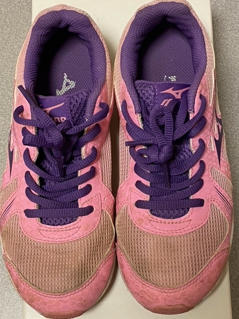 Used ミズノ Mizuno 可愛い スニーカー 21 女の子 運動靴 通学用 21cm 売買されたオークション情報 Yahooの商品情報をアーカイブ公開 オークファン Aucfan Com