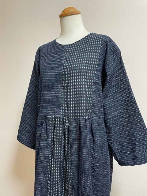 〇o。着物リメイク。o〇　手作り　古布　絣のギャザーワンピース