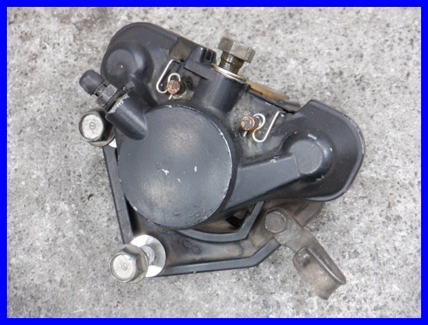 ☆G112 CB750K フロントブレーキキャリパー RC0105BM 60 2026年最新